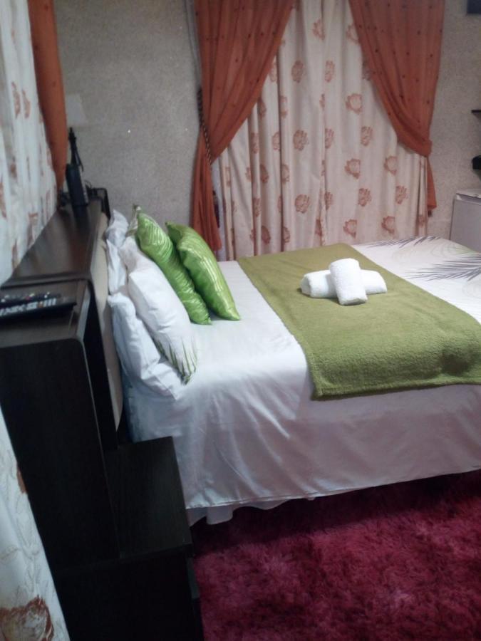Bed and Breakfast Hemmingways Кинг-Уильямс-Таун Экстерьер фото